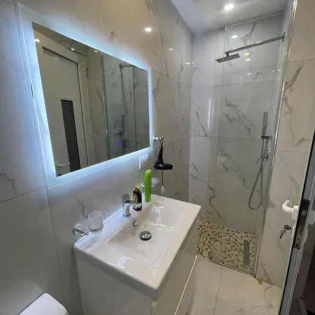 Piazza Downtown Cozy Apartment