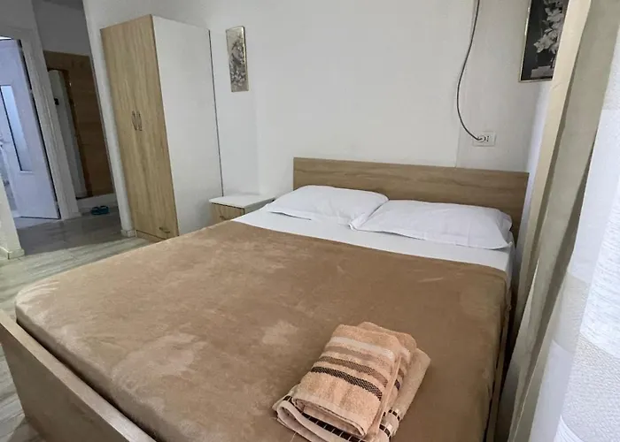 Apartment Piazza Downtown Cozy - Enjoy Travel Tirana