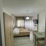 Piazza Downtown Cozy - Enjoy Travel Apartment Tirana