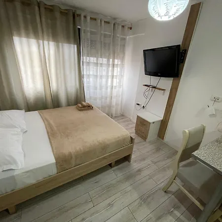 Downtown Modern Διαμέρισμα Τίρανα