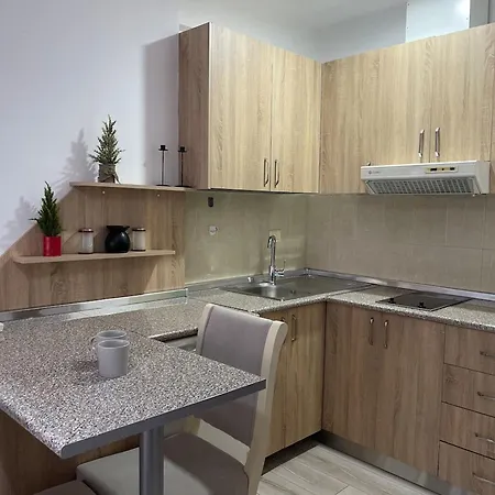 Piazza Downtown Cozy - Enjoy Travel Apartmán Tirana